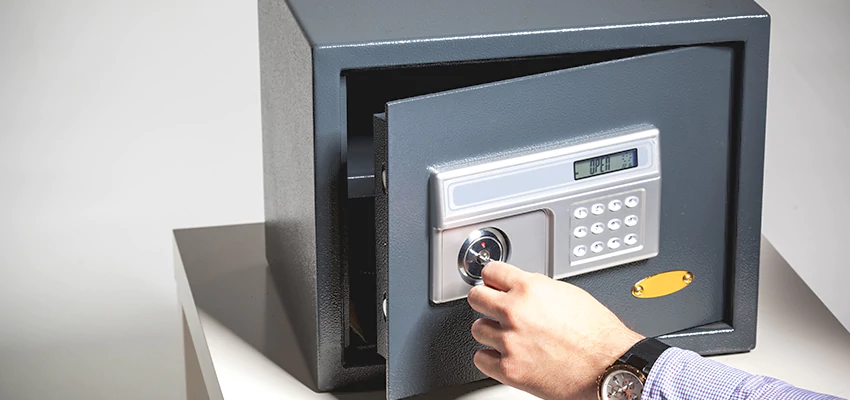 Jewelry Safe Unlocking Service in Stanford, California